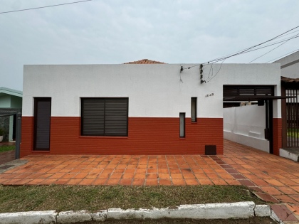 Casa de 3 dormitórios em Cruz Alta no bairro Garibaldi